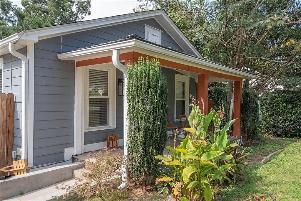 2 bed, 662 sqft, $2,400 — Photo 4