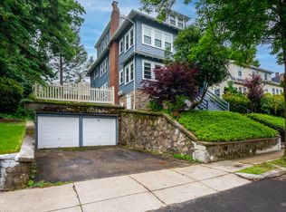 56 Russett Rd UNIT 1, West Roxbury, MA 02132