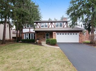 529 Post Rd, St Charles, IL 60174