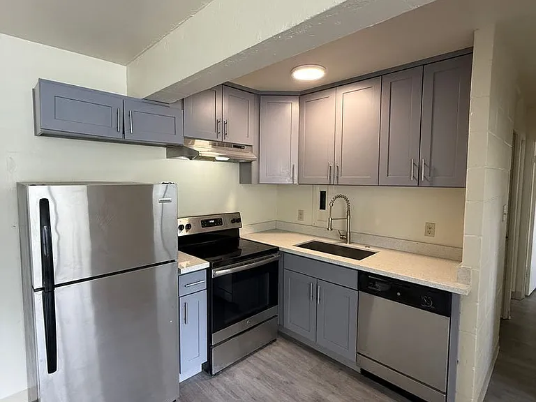 Olive Terrace Apartments — Photo 33
