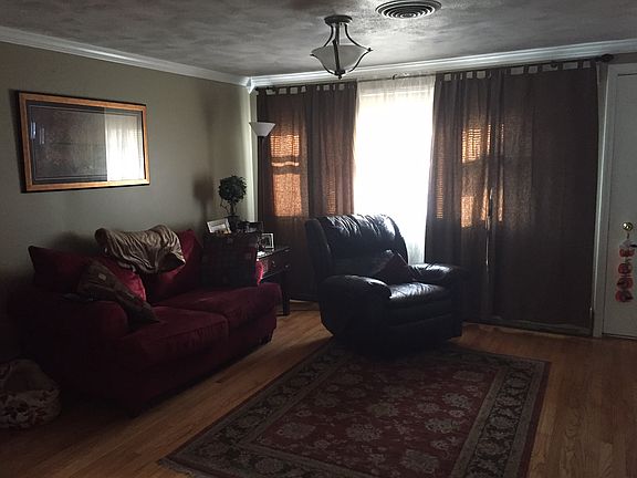 2nd image of 10 Bernice Dr