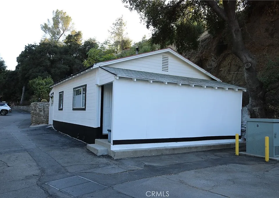 10799 Sherman Grove Ave