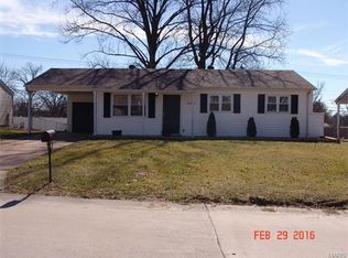 12012 Colonial Dr, Maryland Heights, MO 63043