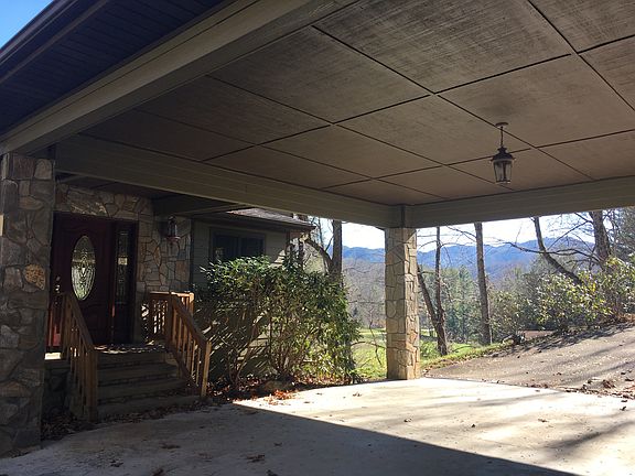 3rd image of 358 Country Club Dr