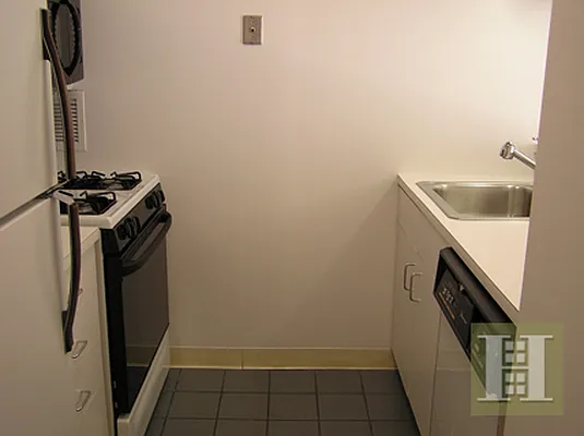 Rented by Halstead Real Estate | media 17