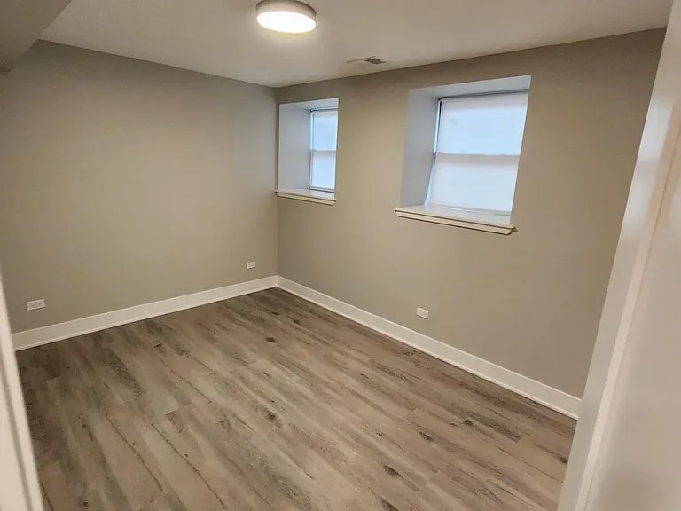 3611 N Greenview Ave #BASEMENT — Photo 7