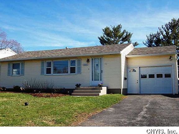 3rd image of 220 Bartlett Ave