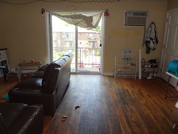 2nd image of 4031 Bonhill Dr APT 3F