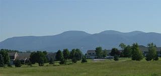 4th image of 275 Skyview Dr