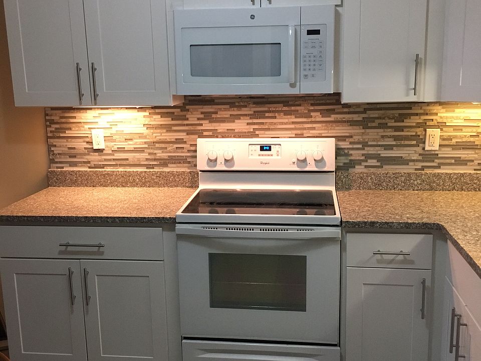 1st image of 308 Quarry St APT 202