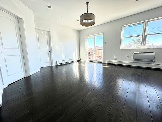2nd image of 30 28th Ave APT 3A
