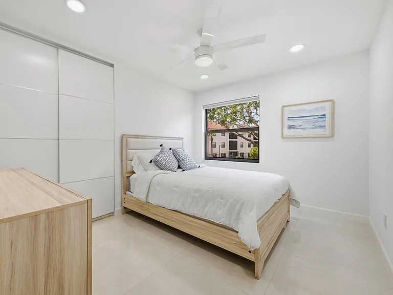 5157 Floria Way #J — Photo 11