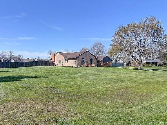 3rd image of 6178 Brookshire Ln