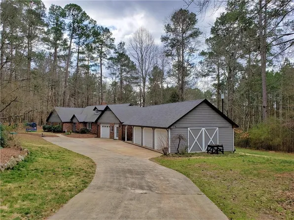 425 Autumn Ln, Belton, SC 29627