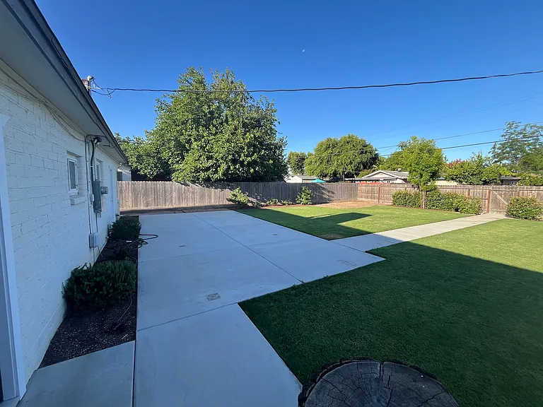 250 Oxford Ave — Photo 27