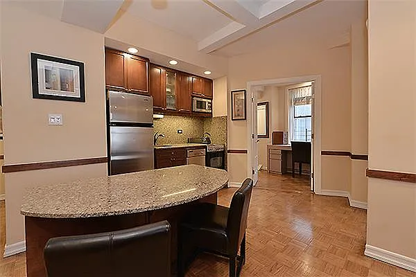 Sold by Manhattan Management Group | media 4