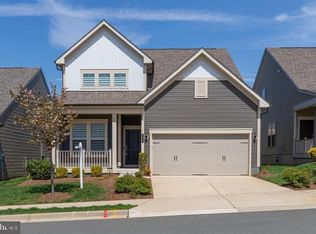 6868 Moonstone Peony Ln, Haymarket, VA 20169