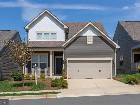 6868 Moonstone Peony Ln, Haymarket, VA 20169