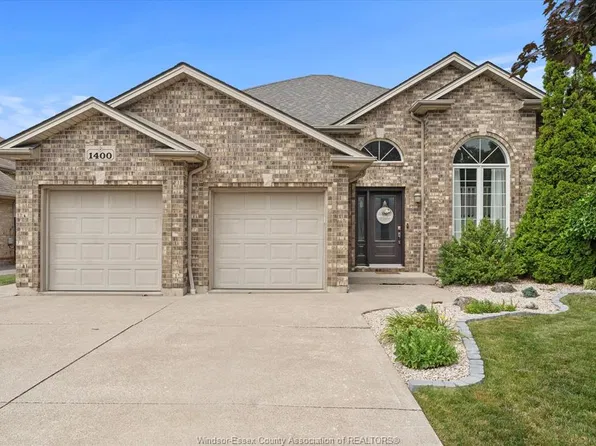 1400 McMahon Cres, Windsor, ON N8L 0R1