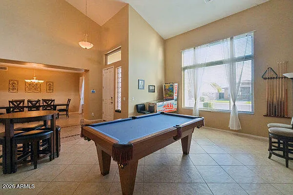 5 bed, 3.0 bath, 3800 sqft, $4,200 — Photo 4