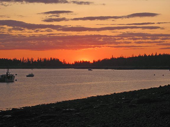 3rd image of 277 Harbor Road