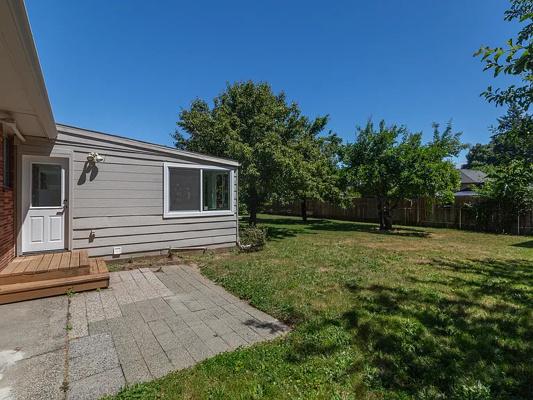 3728 SE 49th Ave — Photo 46