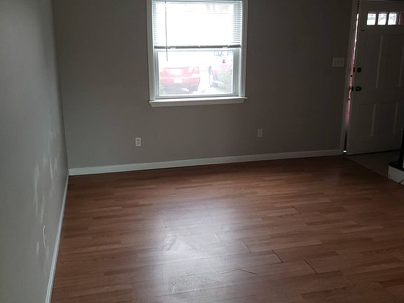 3rd image of 307 N Marshall Ave APT 4
