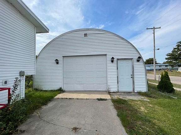 2nd image of 31 Hope Ln