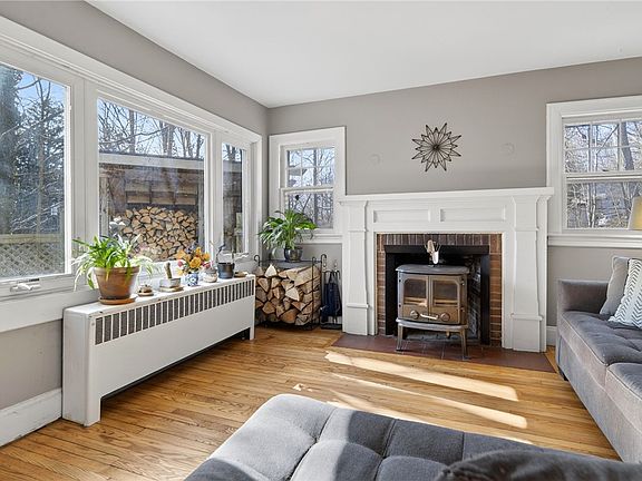 4th image of 1540 Slaterville Rd