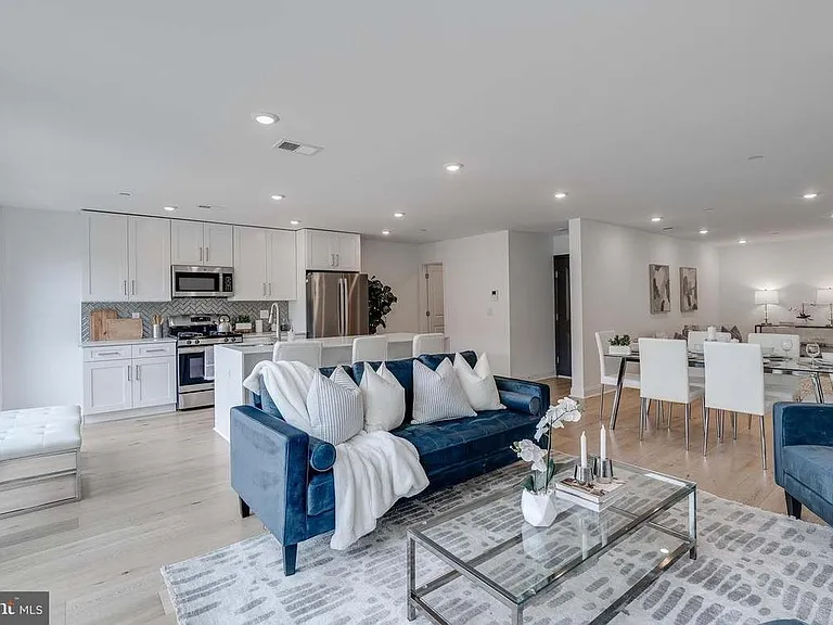 1318 N Franklin St #3 — Photo 1