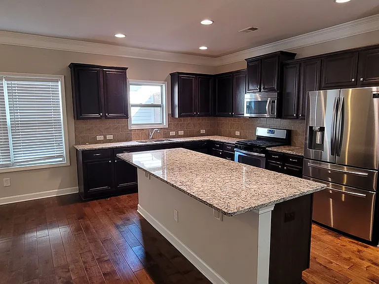 4185 Baverton Dr — Photo 7