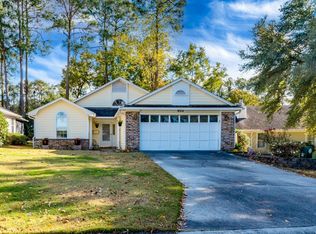 903 Knoll Dr, Little River, SC 29566