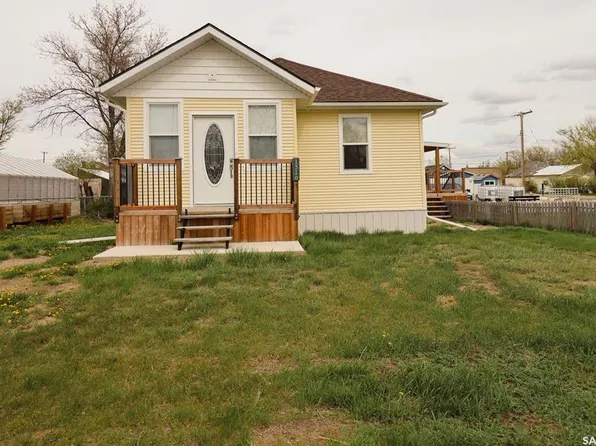 1310 Buick STREET, Cadillac, SK S0N 0K0
