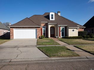 732 Troutbeck Dr, Baton Rouge, LA 70810
