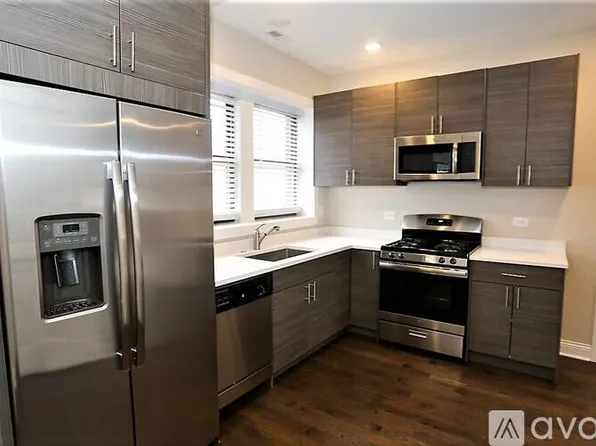 2228 N Sawyer Ave, Chicago, IL