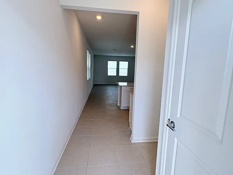 790 Rivington Ave — Photo 3
