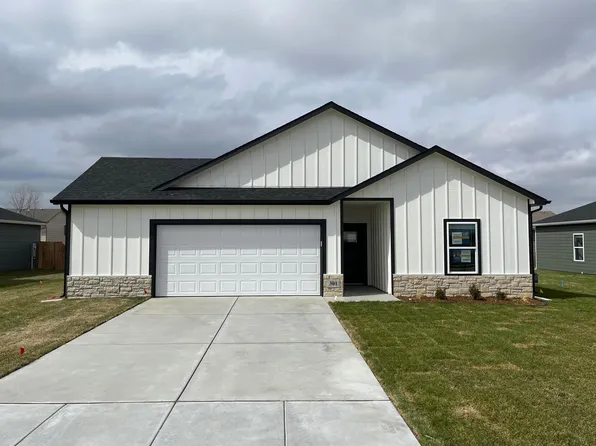 301 S Gatewood St, Valley Center, KS 67147