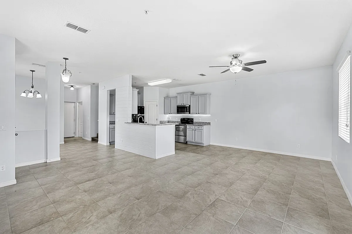 Building Photo - 2341 Betsy Ross Ln