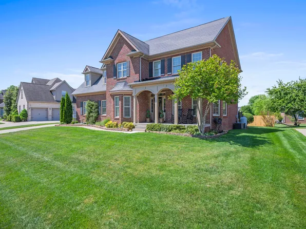 208 Maplewood Dr, Georgetown, KY 40324