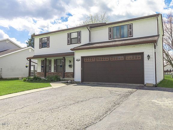 2nd image of 2634 Green Valley Dr