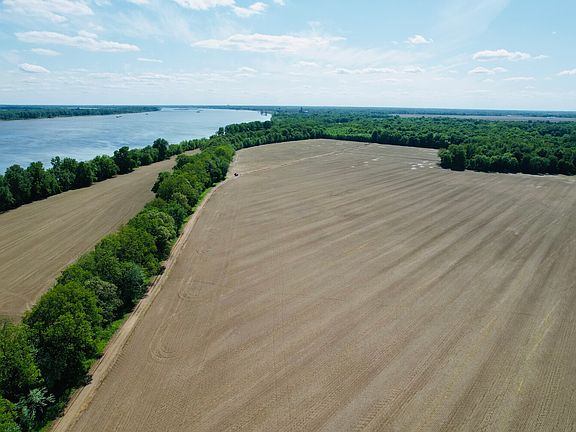 2nd image of 1 Old River Rd