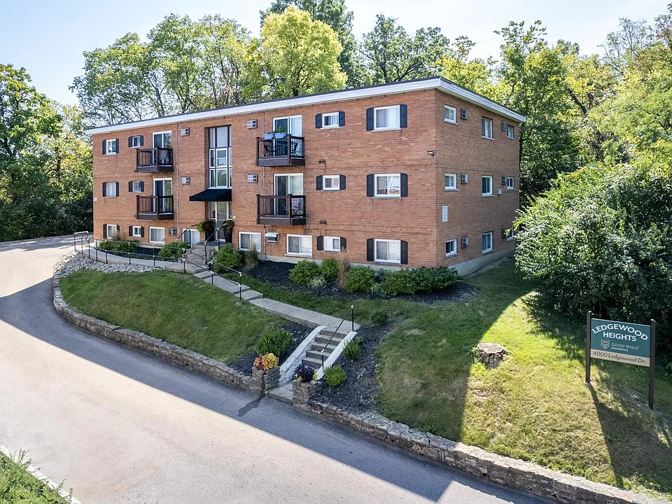 4000 Ledgewood Dr #6