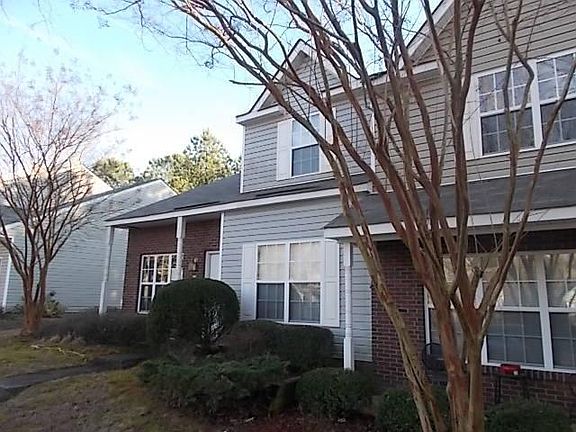 3rd image of 7526 Petrea Ln