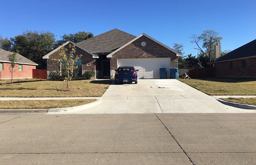 1st image of 612 Catherine Ln