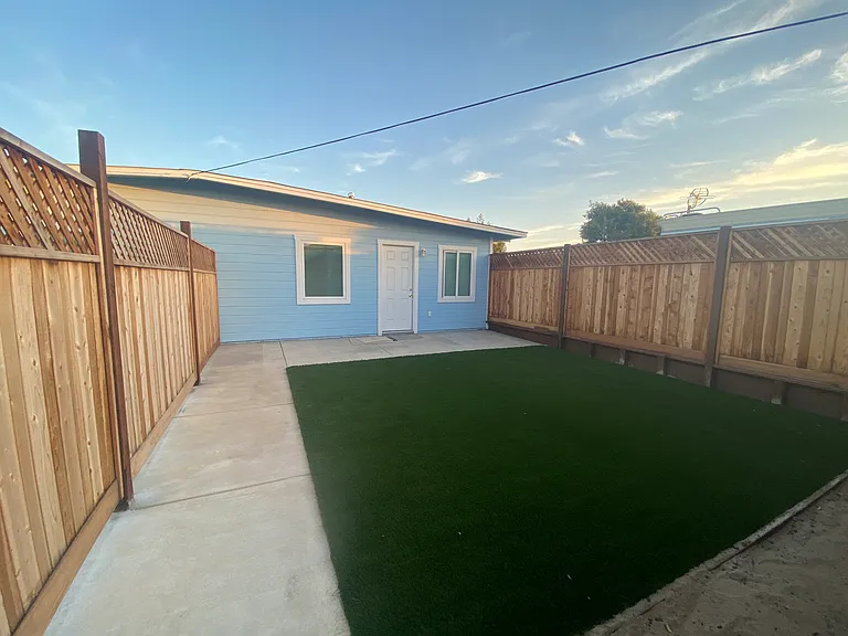 1476 Santa Clara Ave #A — Photo 1