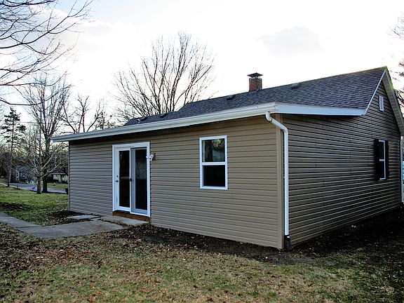5th image of 123 Bollinger St