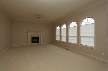 3rd image of 16413 Glendale Ct