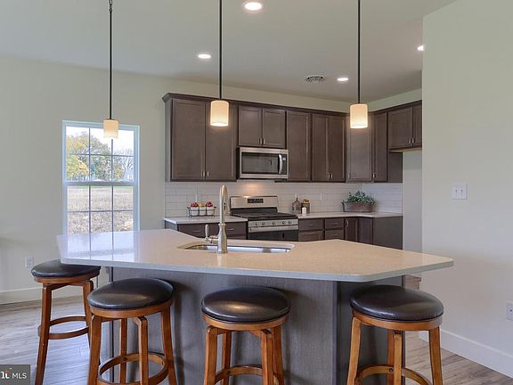 5th image of 1 Gardenia Ln