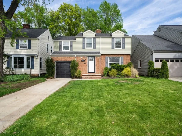 2531 Hampton Rd, Rocky River, OH 44116