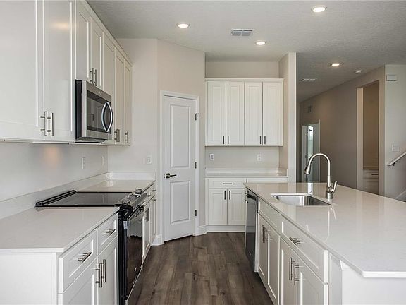 7th image of this home